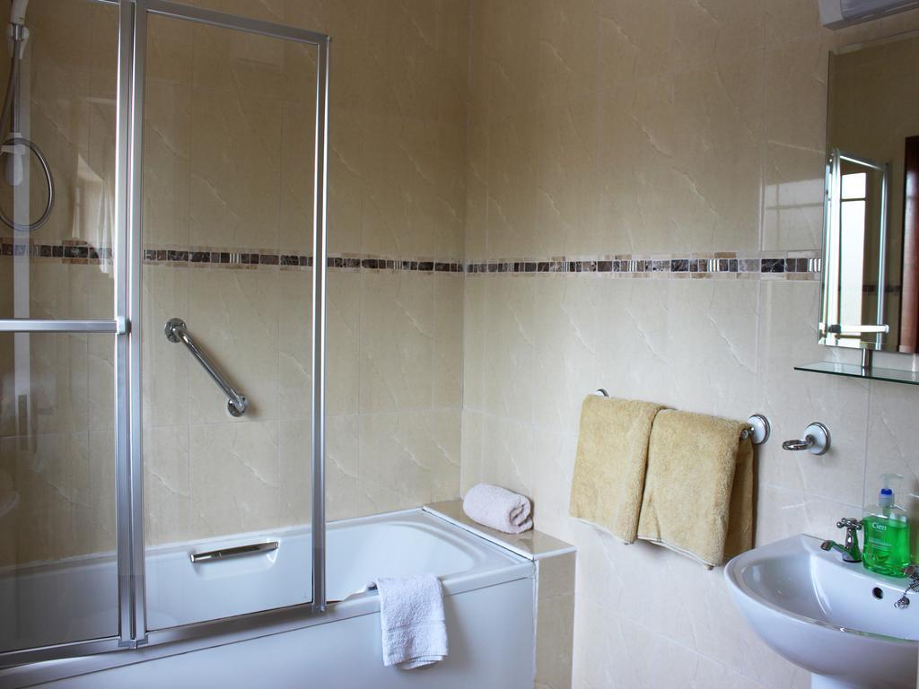 Avelow House B&B Kenmare Bagian luar foto